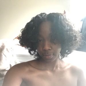 Meet your Posher, Daphne